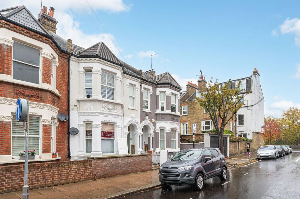 Property photo 3 of 9