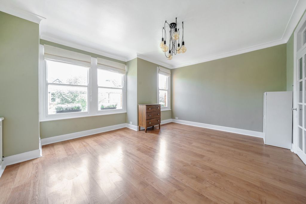 Property photo 3 of 18 5-682323Af55015-1...