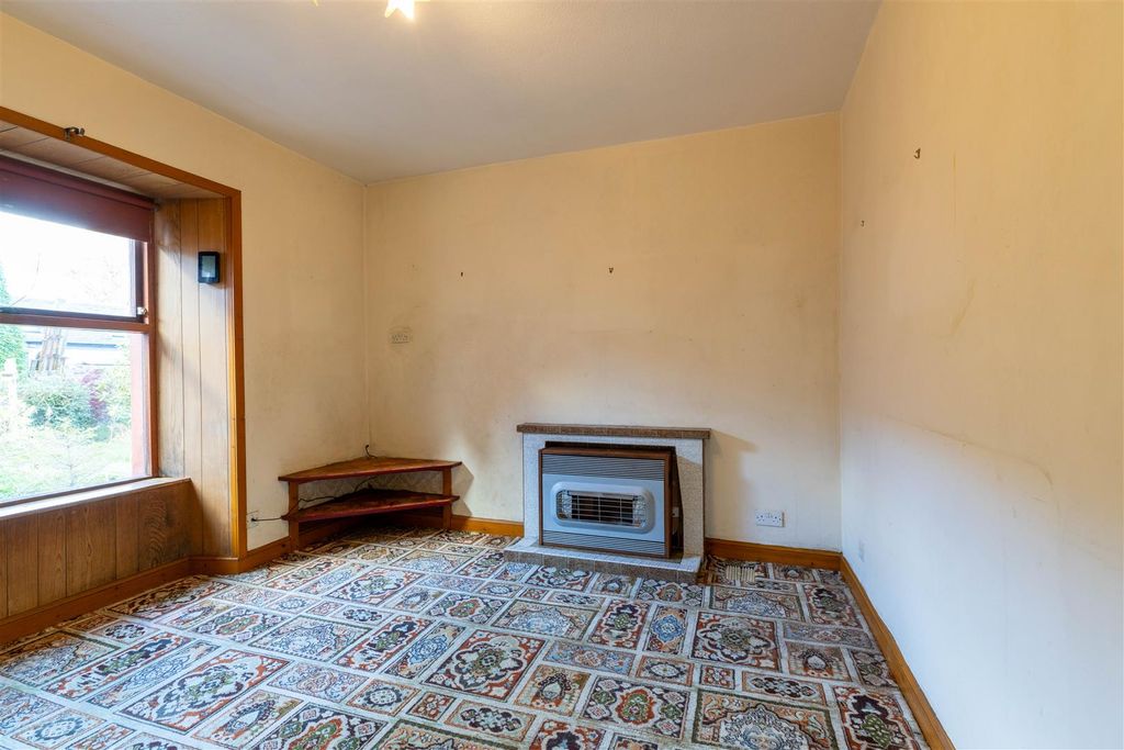 Property photo 3 of 37 10 Cambridge Street Alyth - Gr-56.Jpg