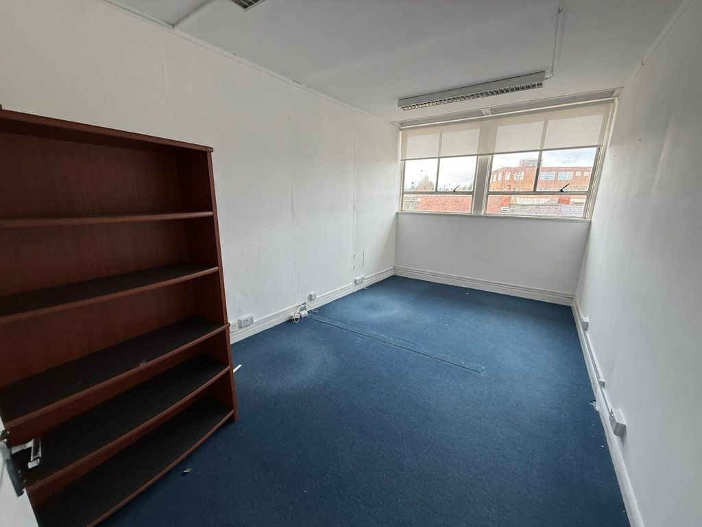 Property photo 2 of 6 Photo 21