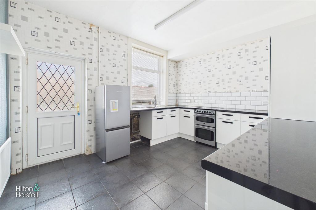 Property photo 3 of 10 East Parade