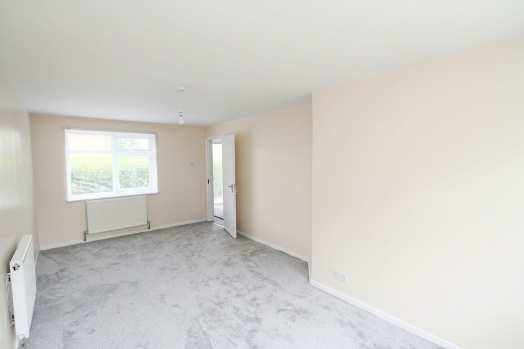 Property photo 2 of 14 Living Room