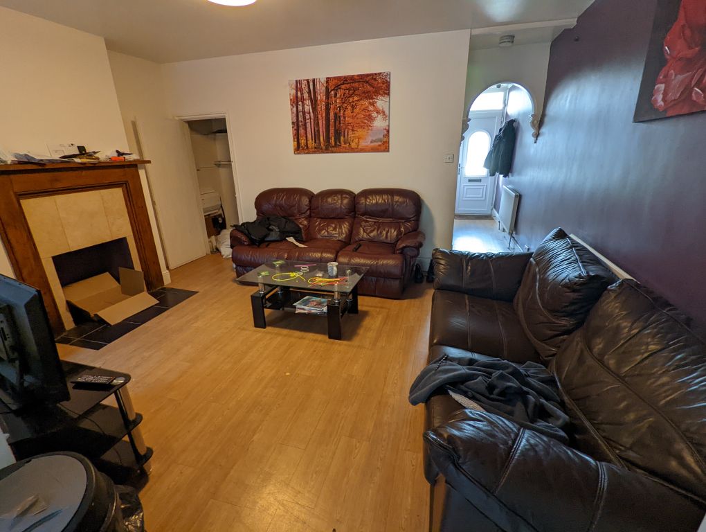 Property photo 2 of 16