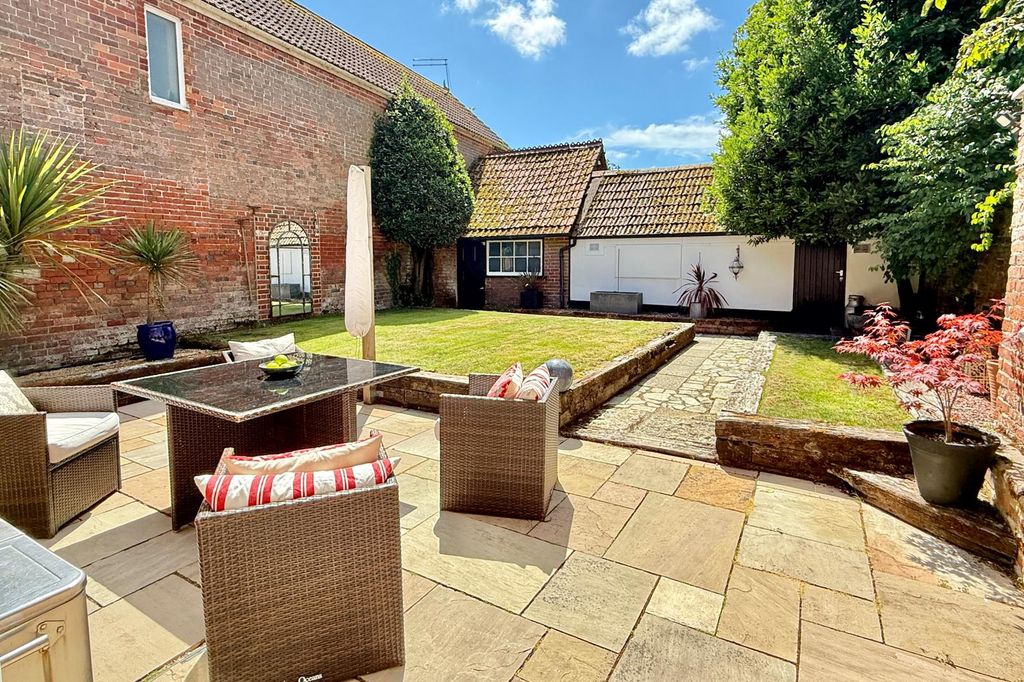 Property photo 2 of 29 Gallery