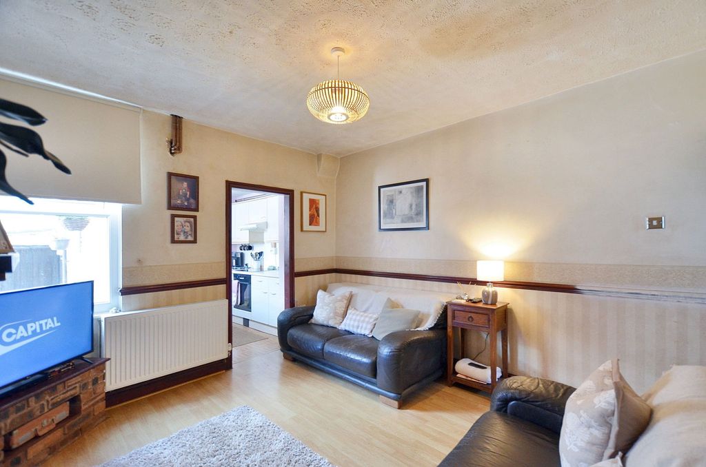 Property photo 2 of 12