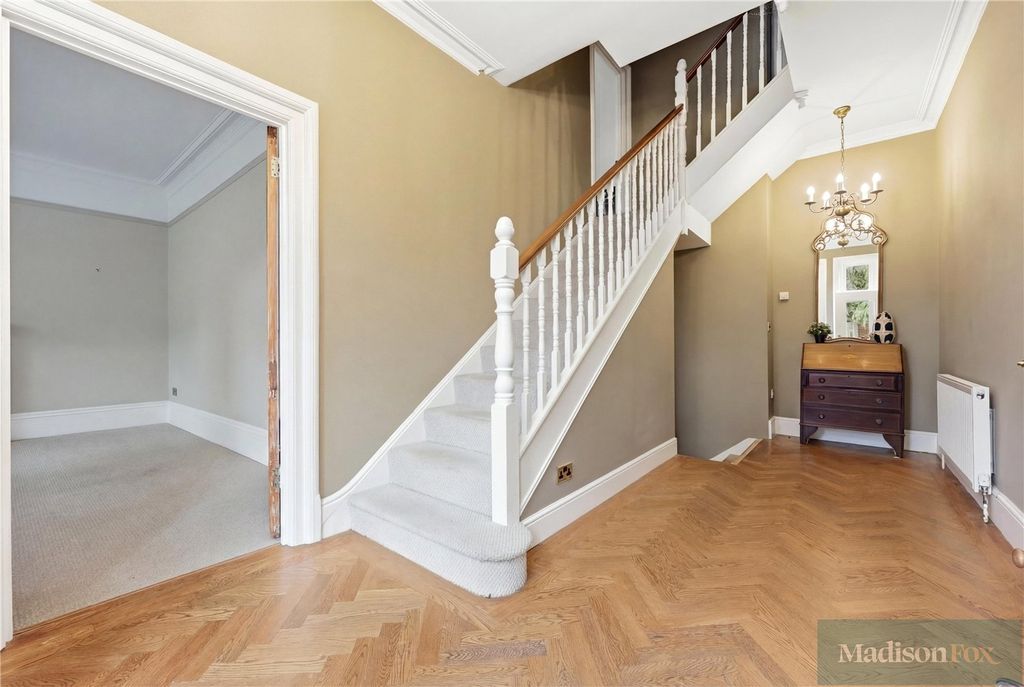 Property photo 2 of 34 Picture No. 37