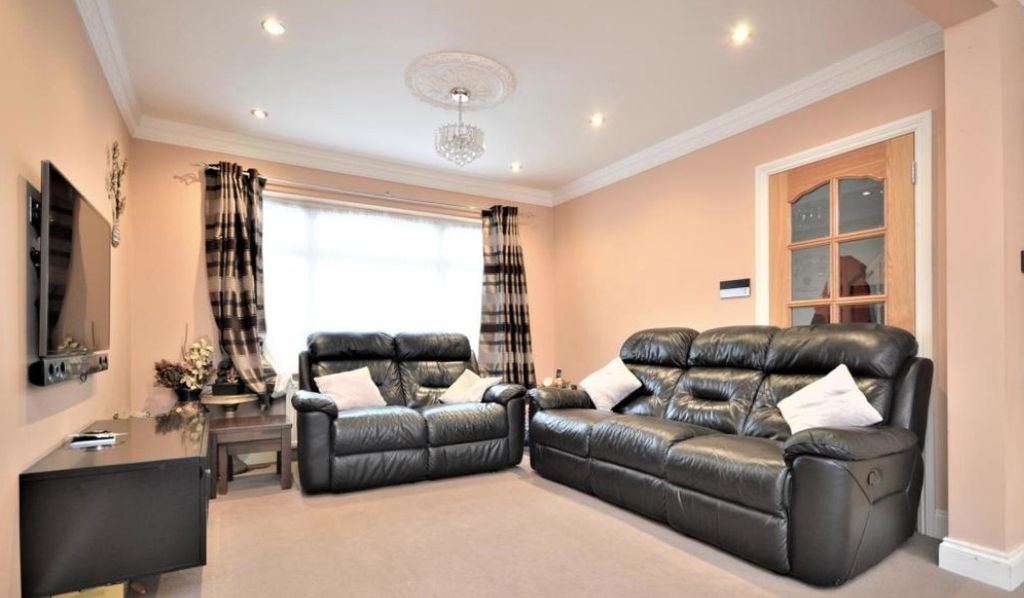 Property photo 2 of 4