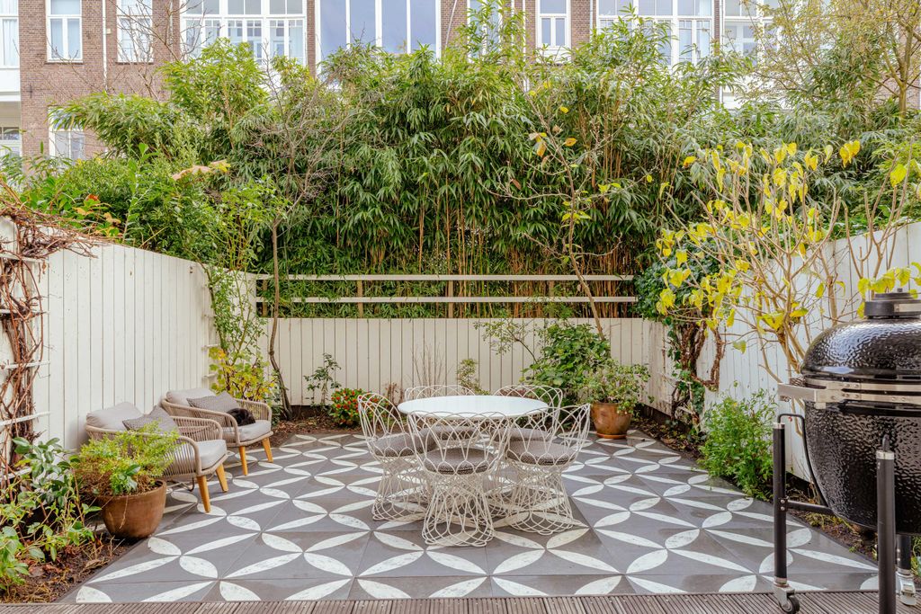 Property photo 3 of 64