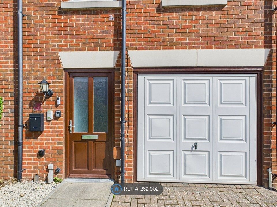 Property photo 3 of 34
