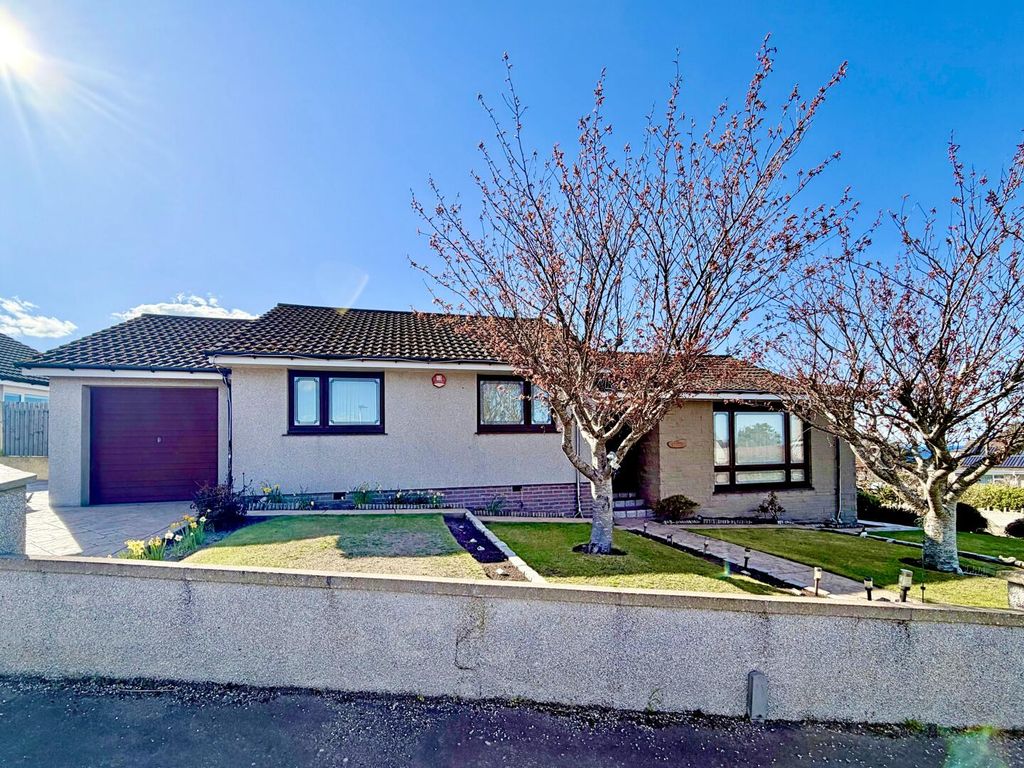 Property photo 1 of 29 Front (Exterior)