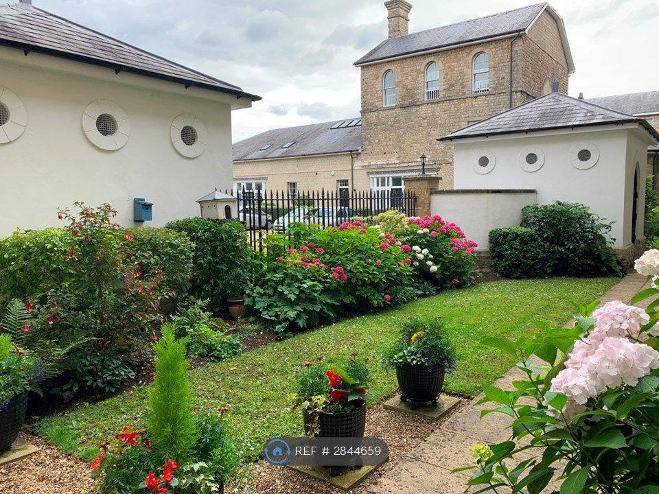 Property photo 3 of 28