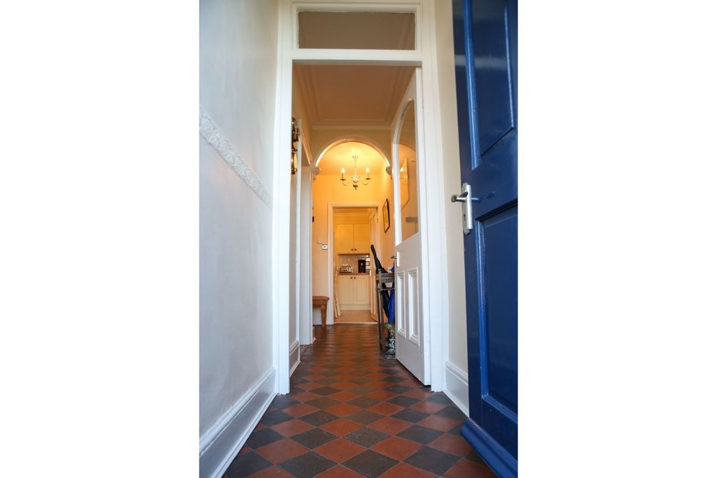 Property photo 3 of 31 Entrance Hallway