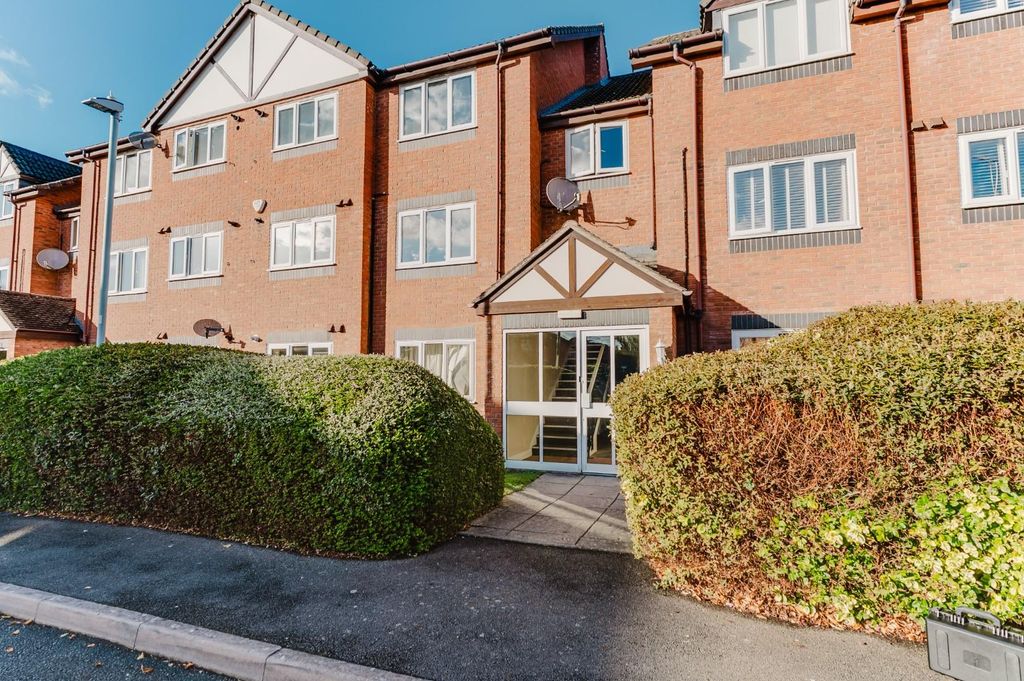 Property photo 1 of 13 28 Cobham-34.Jpg