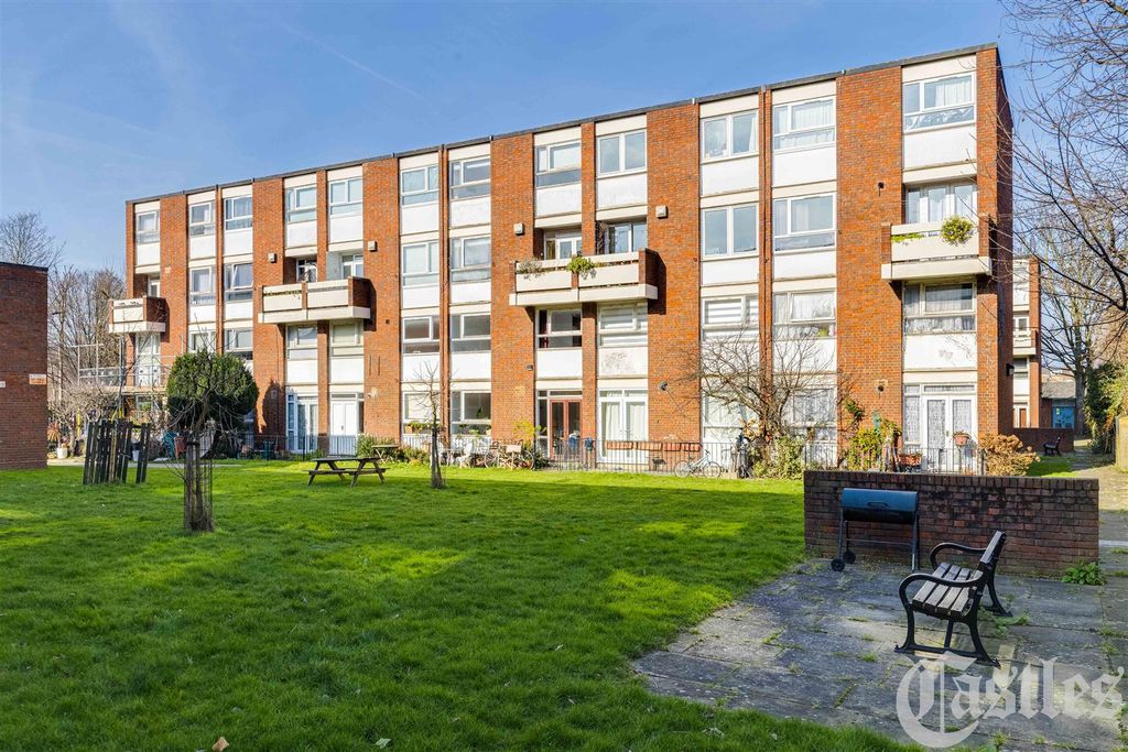 Property photo 2 of 17