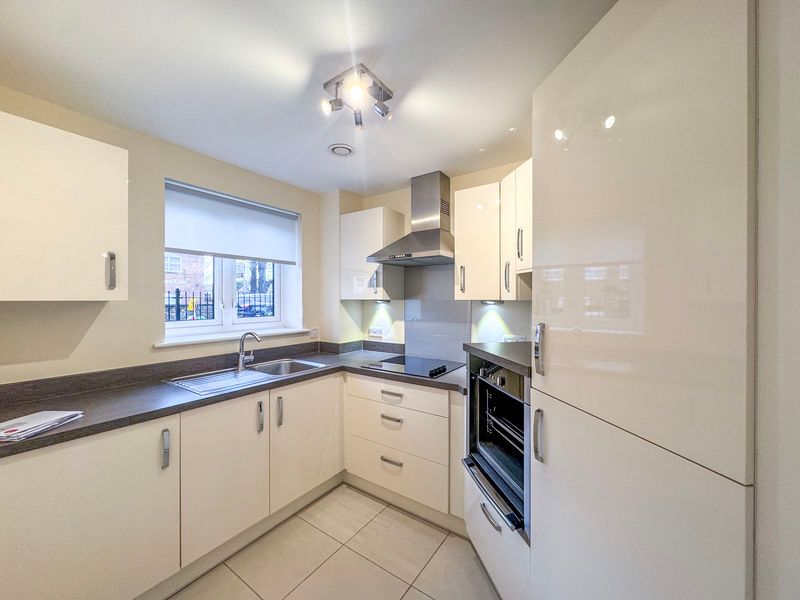 Property photo 3 of 9 Photo 7