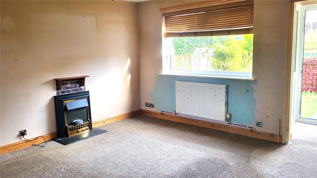 Property photo 3 of 7 Picture 3