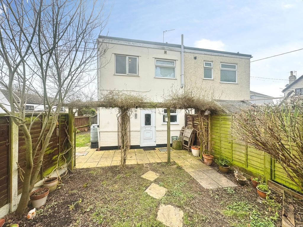 Property photo 1 of 14 Spring Chase