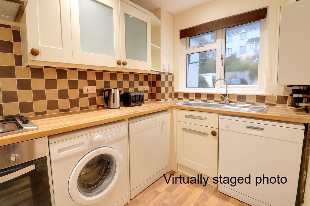 Property photo 2 of 10 2 - Picture No. 08
