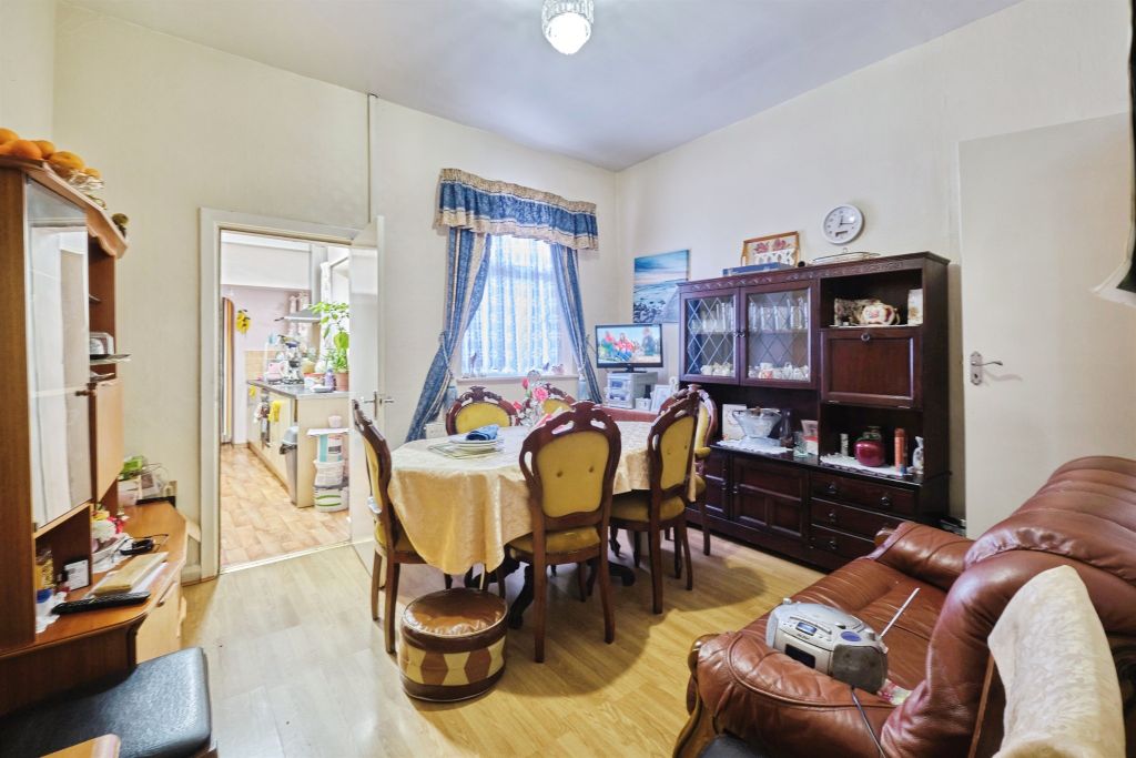 Property photo 3 of 19