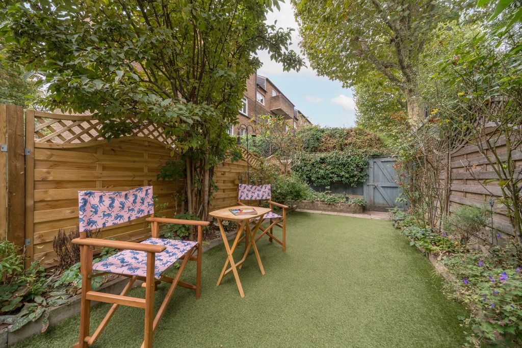 Property photo 3 of 11 Picture No. 27