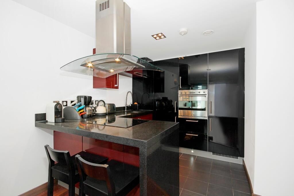 Property photo 3 of 8 Kitchen