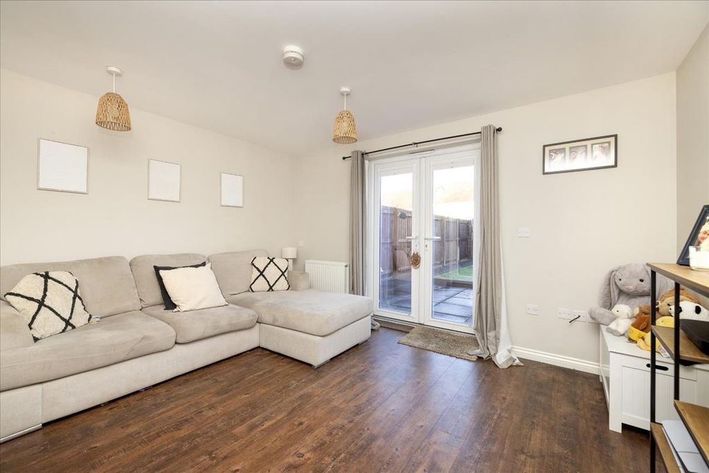 Property photo 3 of 19