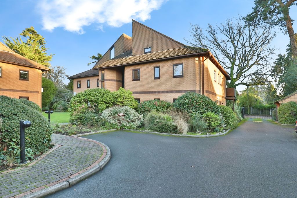 Property photo 1 of 16