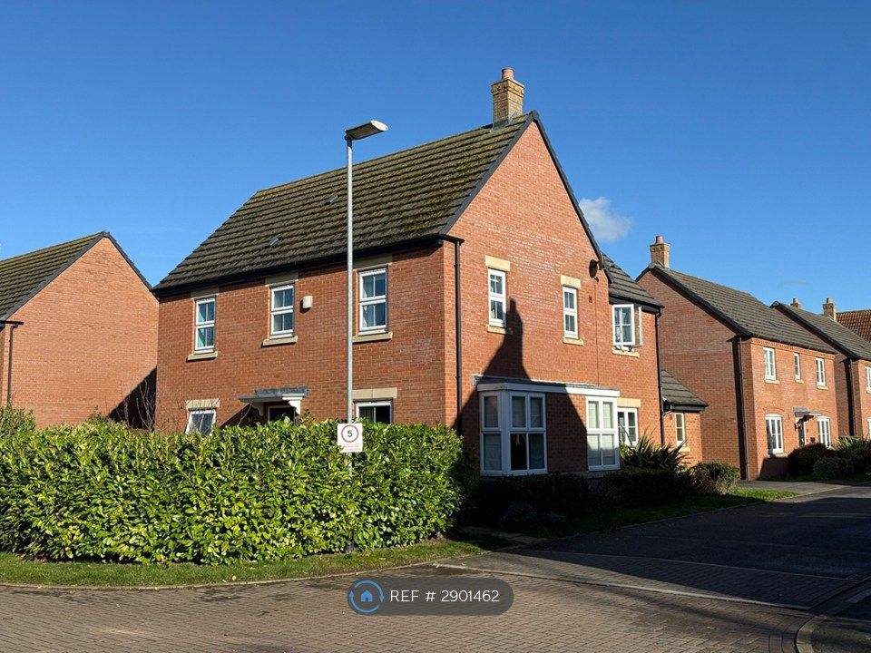 Property photo 2 of 32