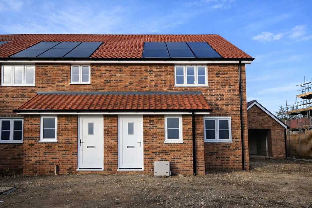 Property photo 1 of 4 Picture No. 15