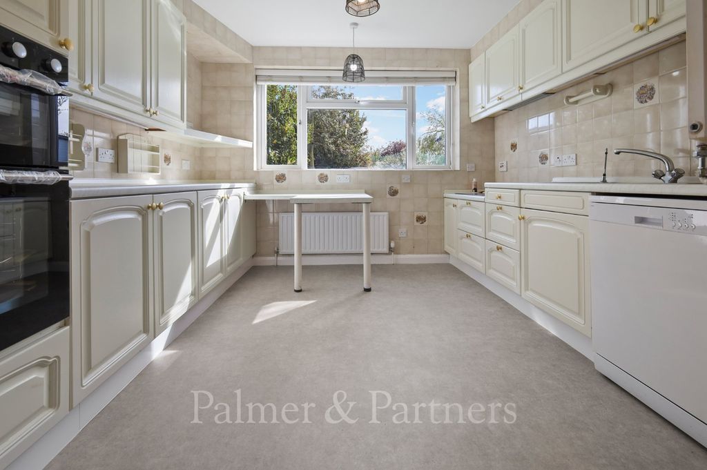 Property photo 2 of 16 Picture No. 02