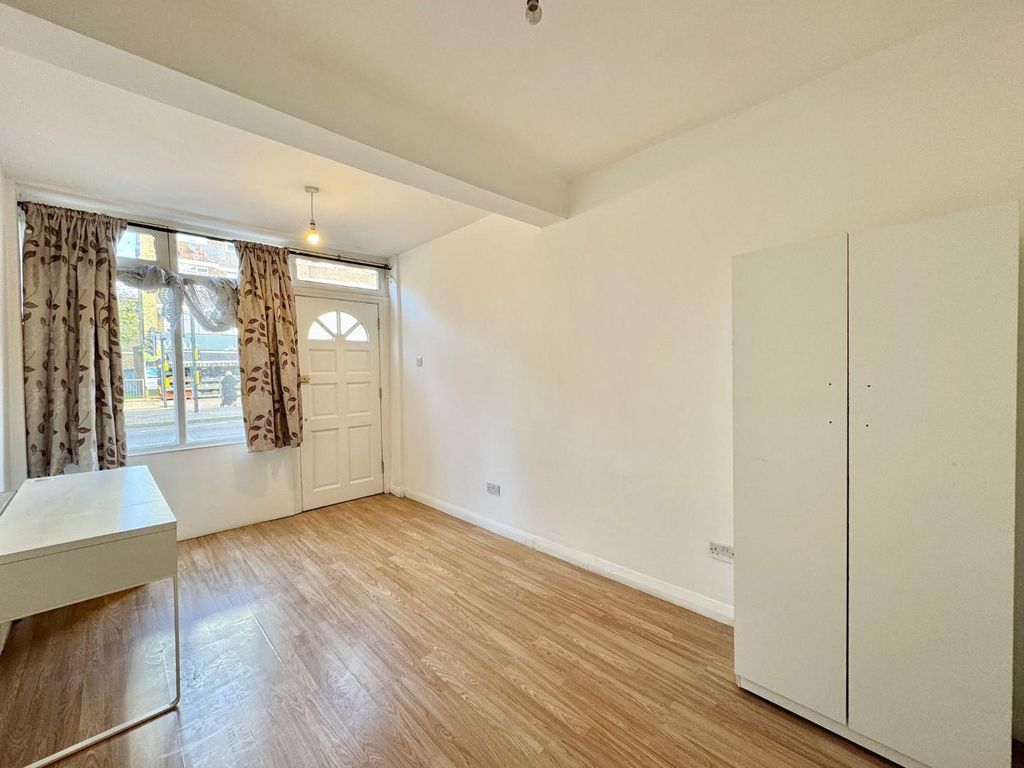 Property photo 3 of 10 Whatsapp Image 2024-10-24 At 14.31.33 (1).Jpeg