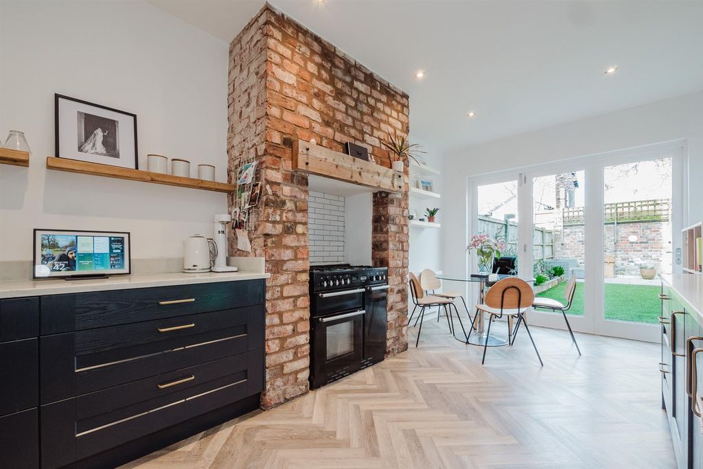 Property photo 3 of 33 Image 3