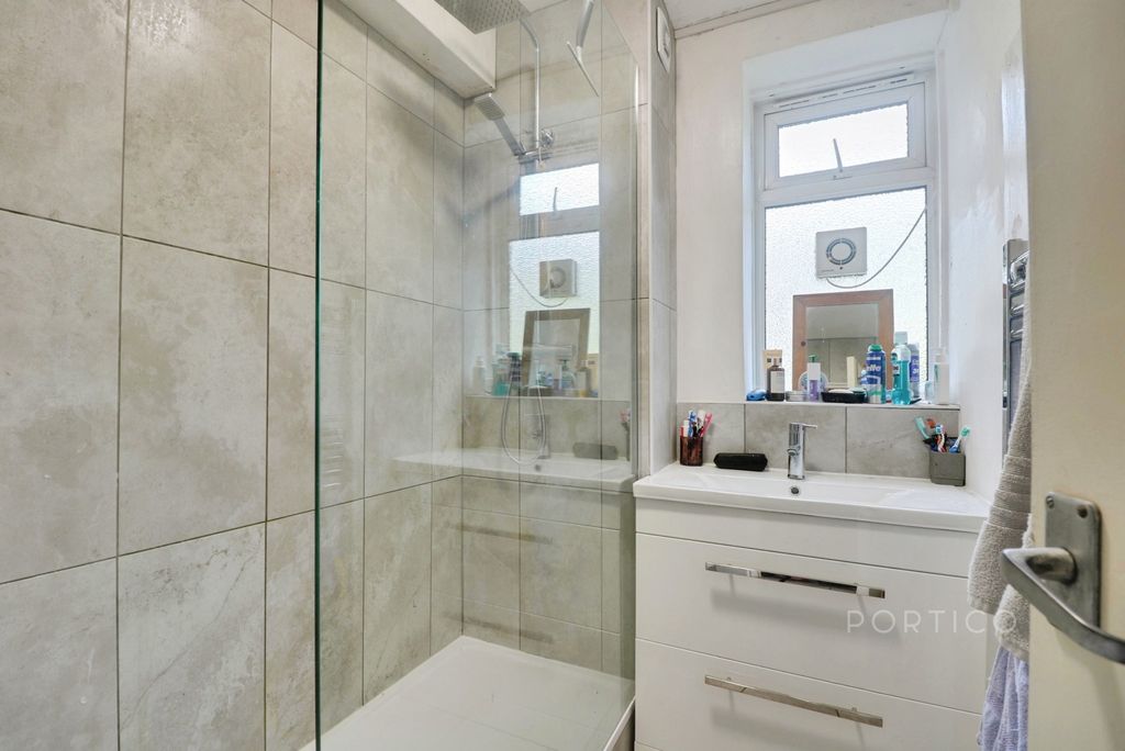 Property photo 2 of 7 Pbox-Img.Jpg