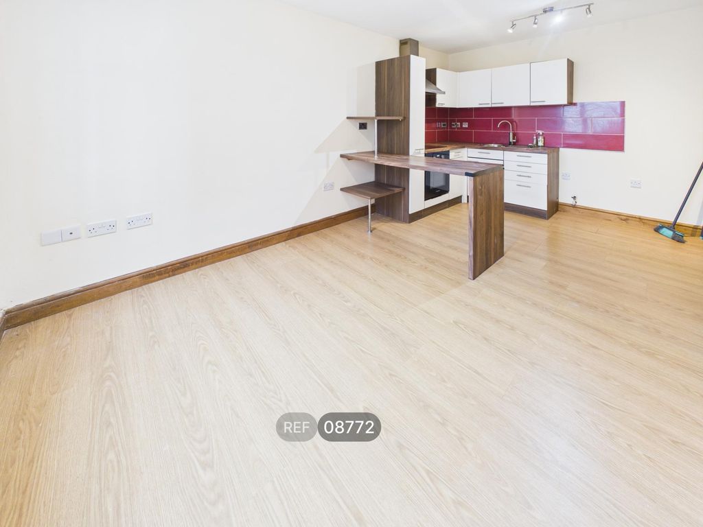 Property photo 3 of 6 Kitchen/Living Area
