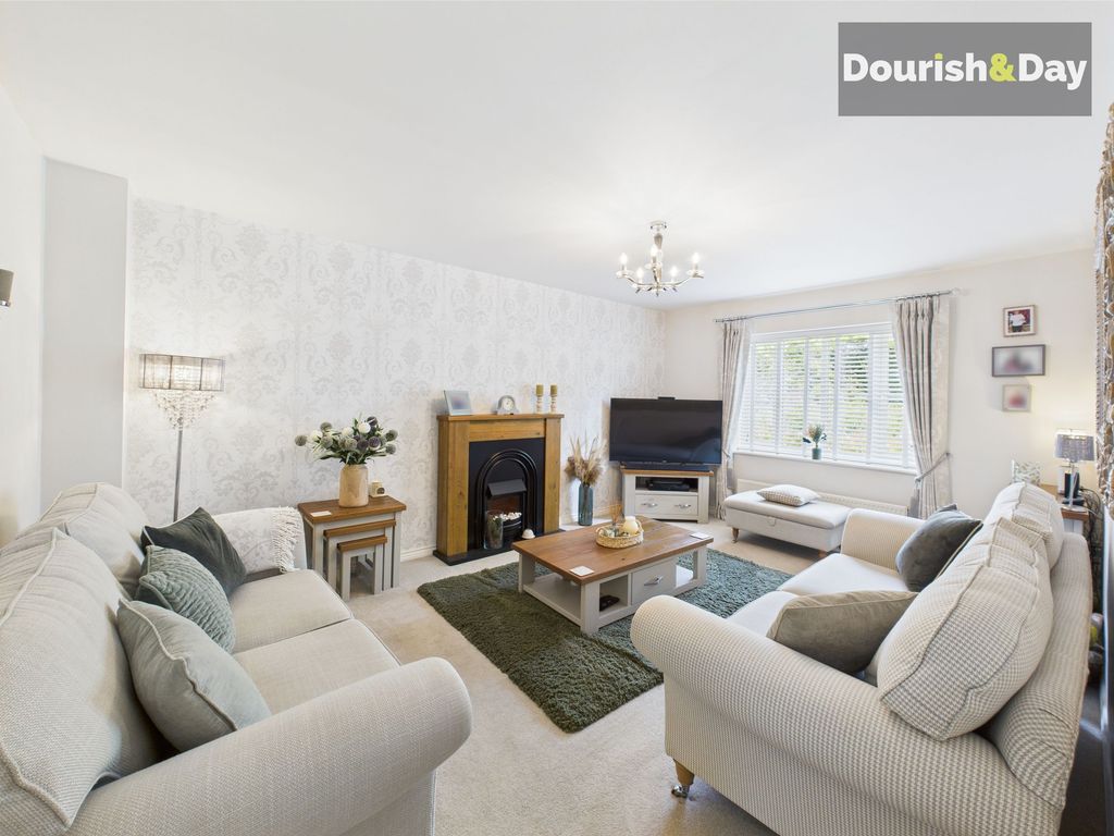 Property photo 3 of 27 Living Room