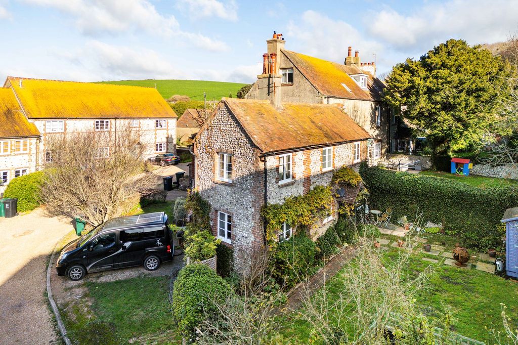 Property photo 3 of 17