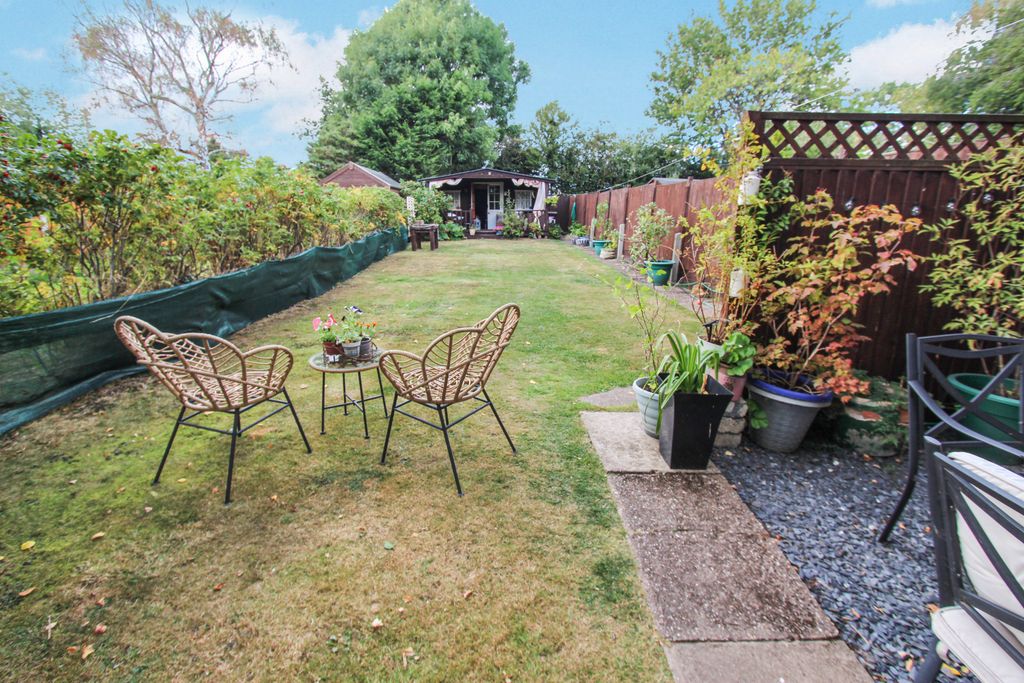 Property photo 2 of 25