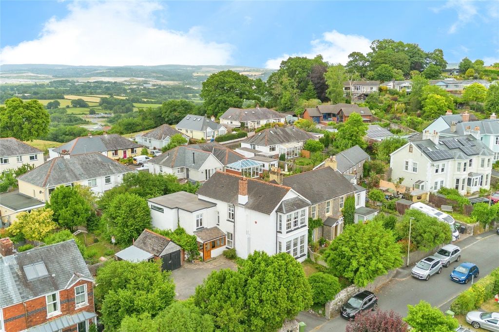 Property photo 2 of 17 Aerial