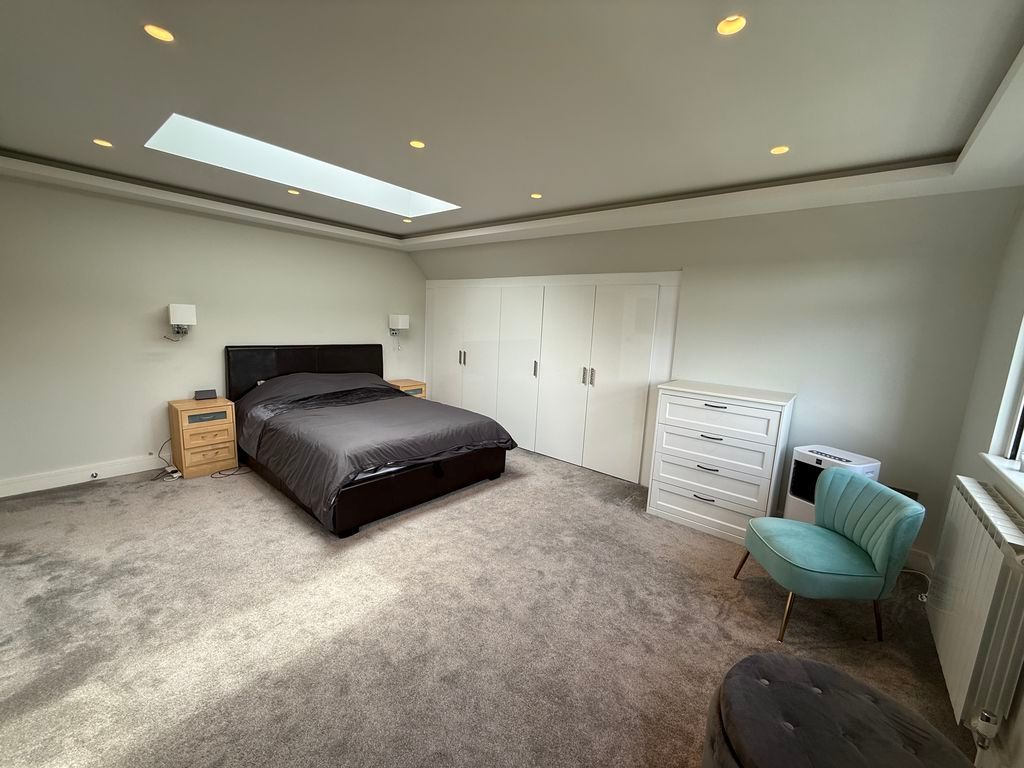 Property photo 1 of 12 Photo 13