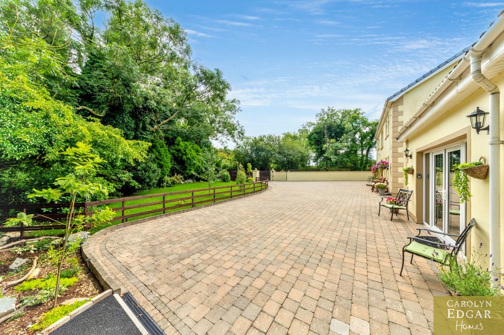 Property photo 3 of 84 015