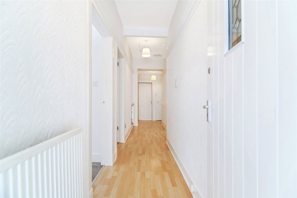 Property photo 2 of 17 Picture No. 04