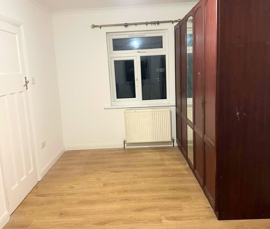 Property photo 2 of 10 Bedroom 2