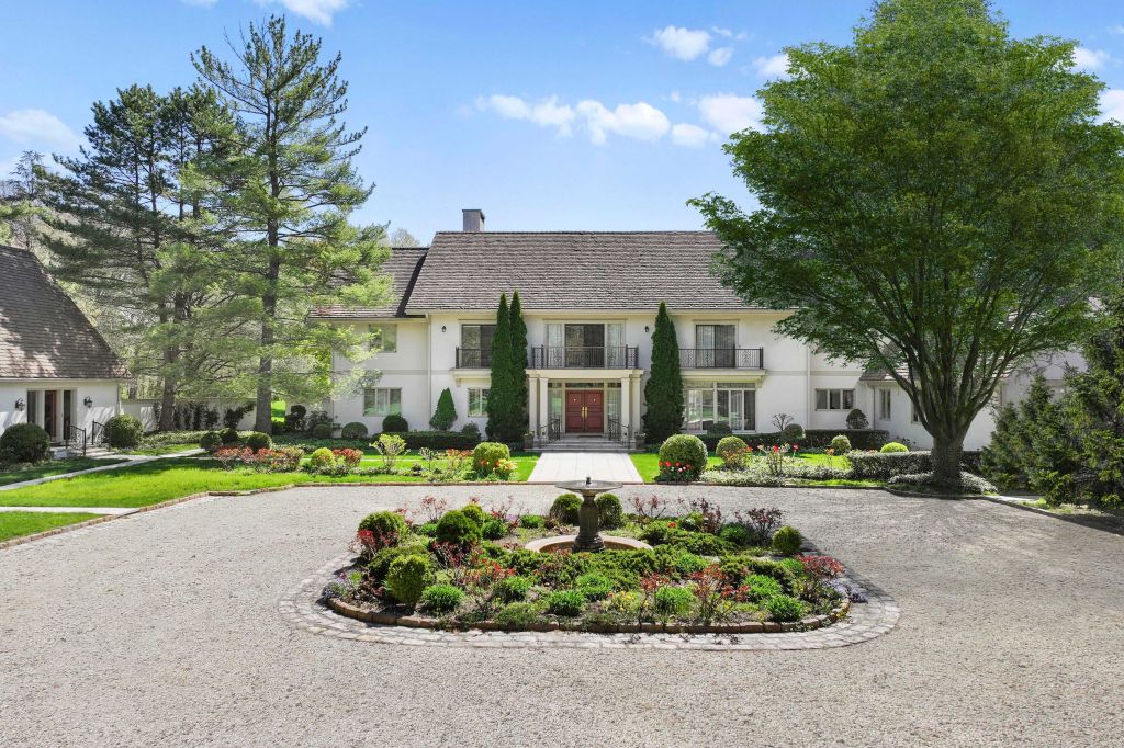 Property photo 1 of 31
