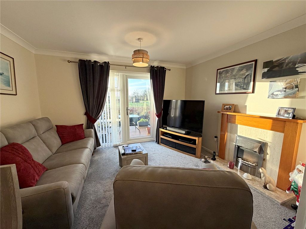 Property photo 3 of 10 Picture No. 08