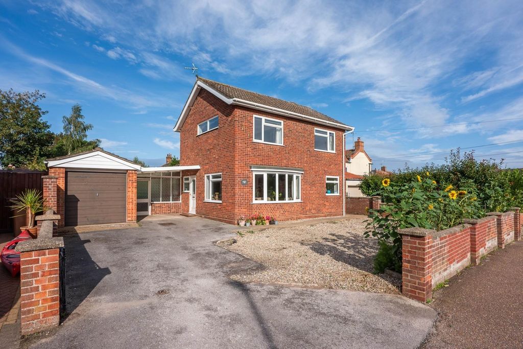 Property photo 1 of 24