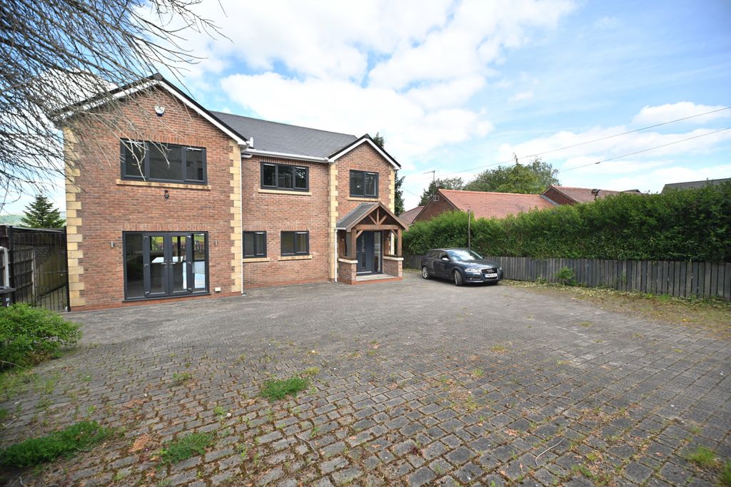 Property photo 2 of 61 Gallery