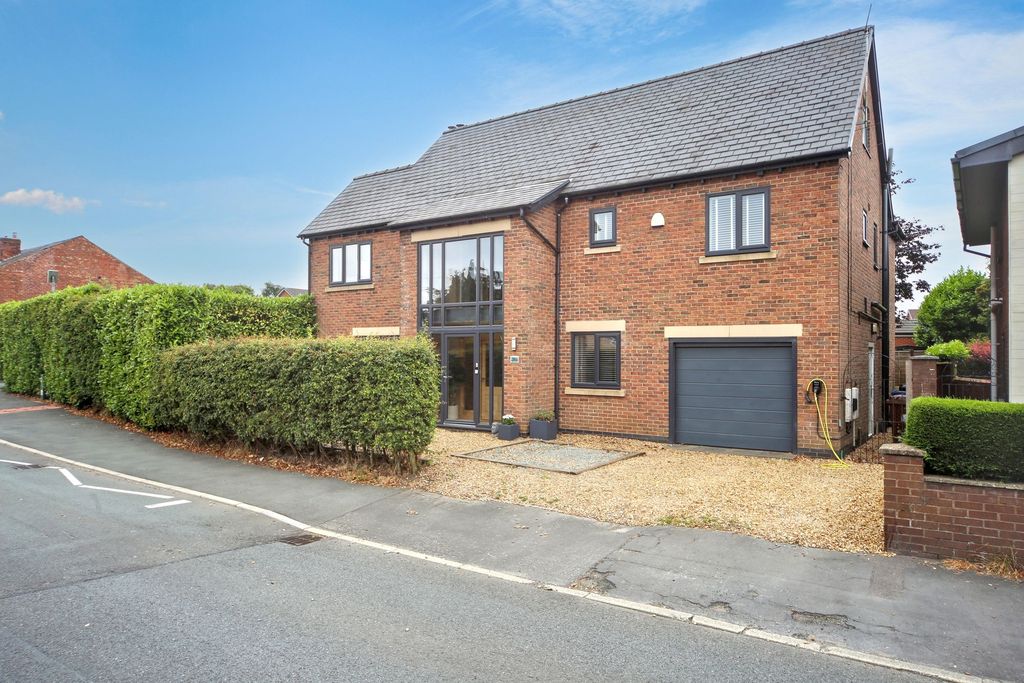 Property photo 1 of 42