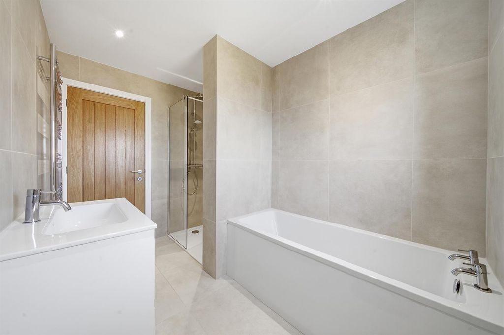Property photo 3 of 20 4599_Fir Tree Lane, Thorpe Willoughby, Selby 19_29