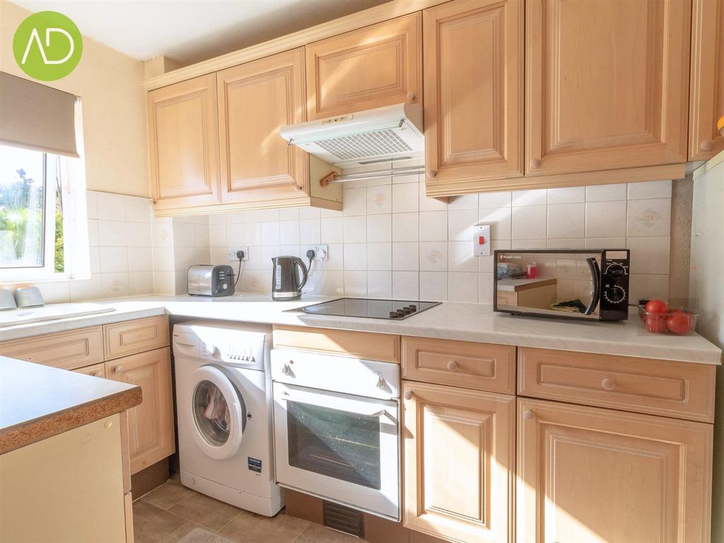 Property photo 2 of 8 9.Png