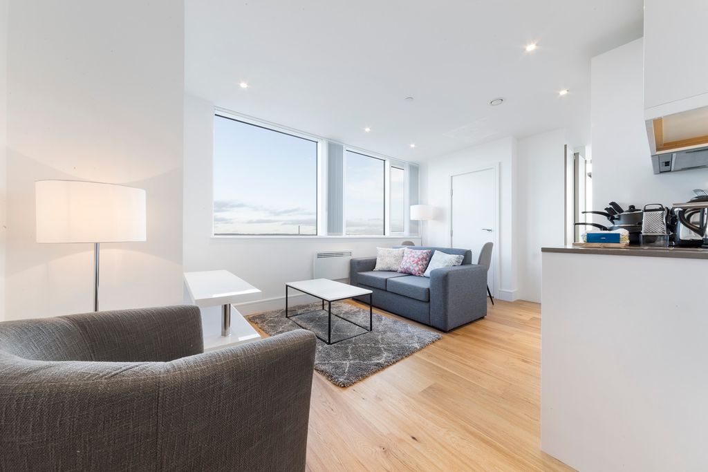 Property photo 1 of 6 Photo 3